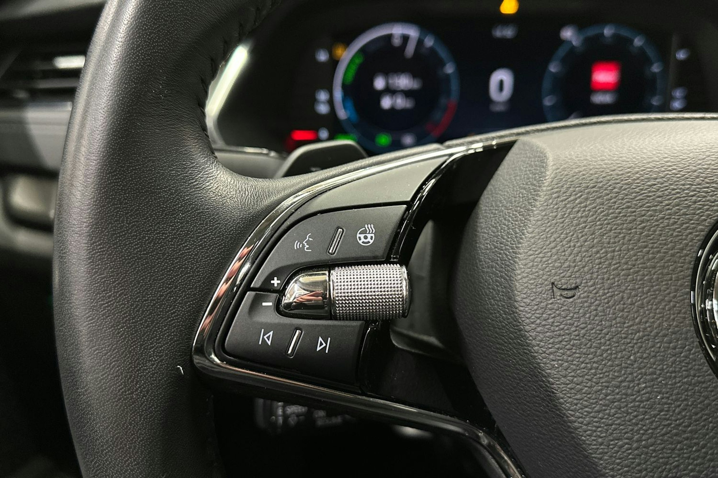 sininen Skoda Octavia 2022 kuva 19.