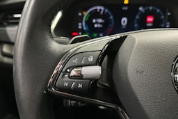 sininen Skoda Octavia 2022 kuva 19.