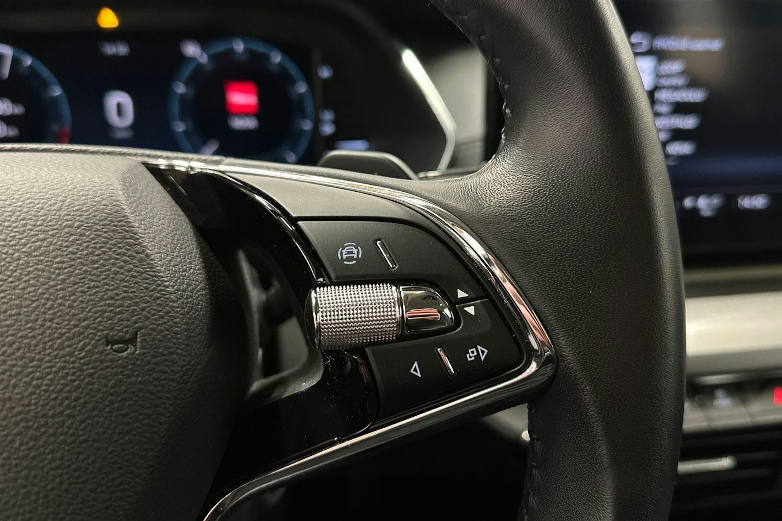 sininen Skoda Octavia 2022 kuva 20.