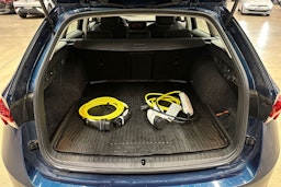 sininen Skoda Octavia 2022 kuva 23.