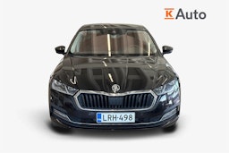 musta Skoda Octavia 2022 kuva 4.