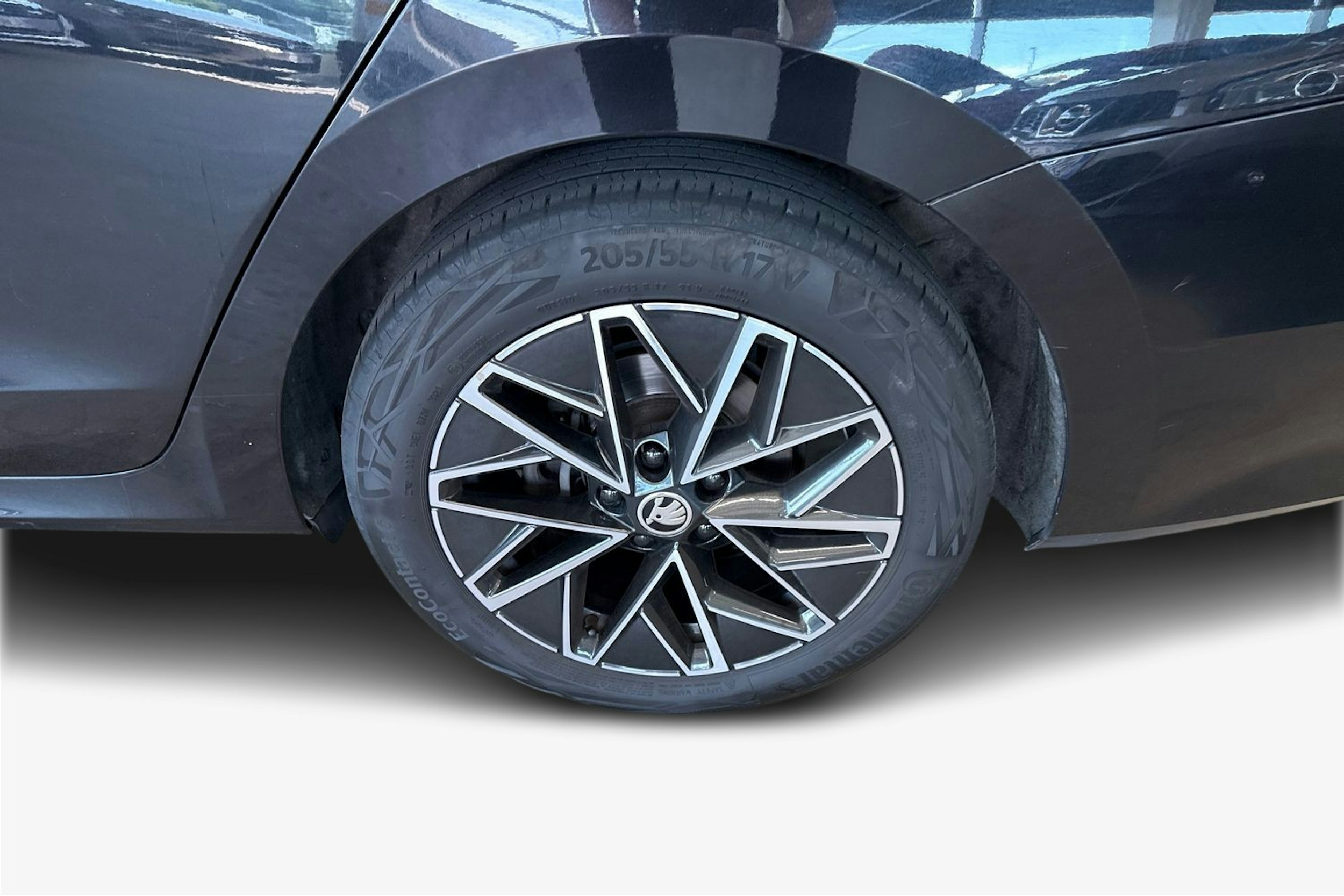 musta Skoda Octavia 2022 kuva 9.