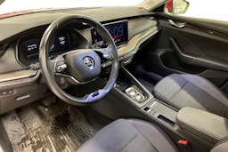 met. punainen Skoda Octavia 2022 kuva 3.