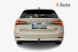 valkoinen Skoda Octavia 2022 kuva 4.