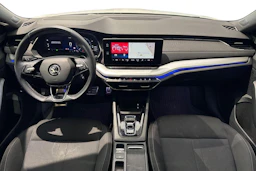 valkoinen Skoda Octavia 2022 kuva 9.
