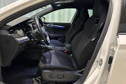 valkoinen Skoda Octavia 2022 kuva 20.