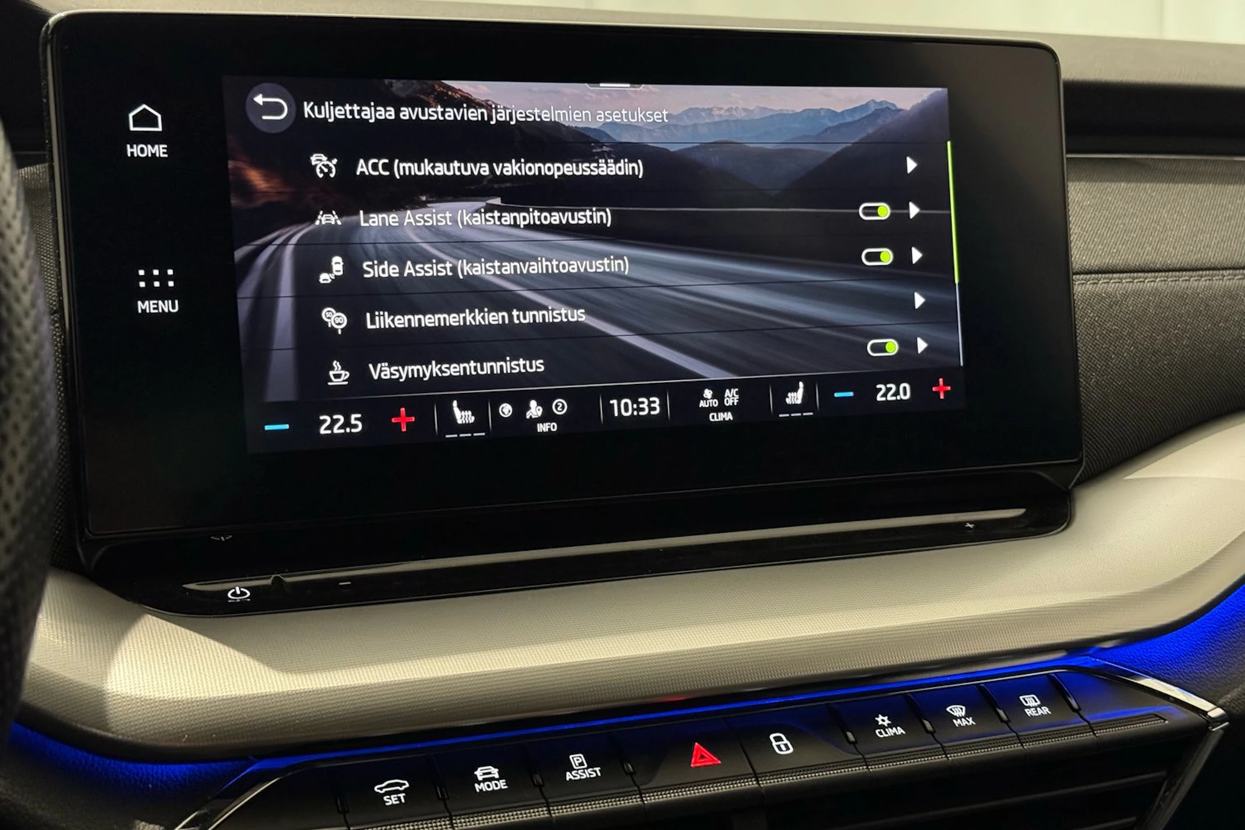 valkoinen Skoda Octavia 2022 kuva 35.