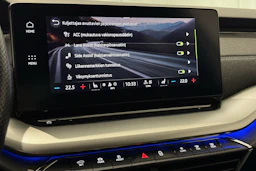 valkoinen Skoda Octavia 2022 kuva 35.
