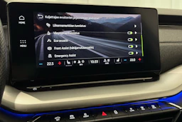 valkoinen Skoda Octavia 2022 kuva 36.