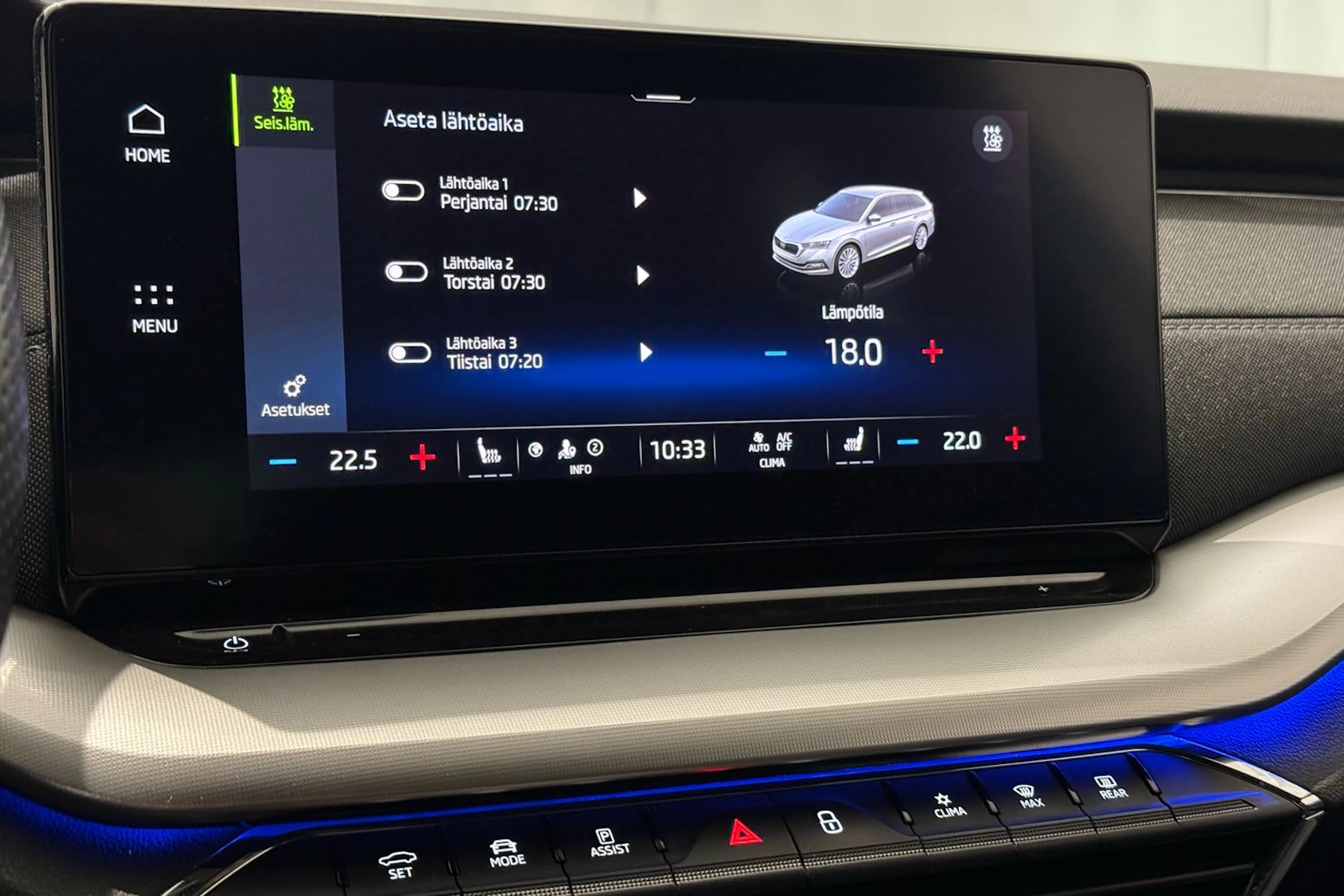 valkoinen Skoda Octavia 2022 kuva 37.