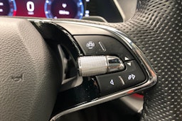 sininen Skoda Octavia 2022 kuva 18.