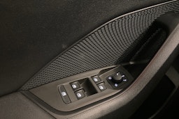 sininen Skoda Octavia 2022 kuva 19.