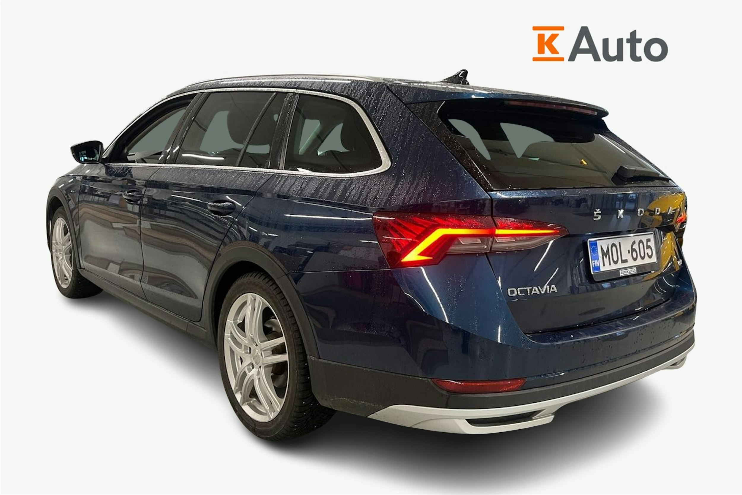 sininen Skoda Octavia 2022 kuva 2.