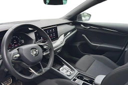 sininen Skoda Octavia 2022 kuva 3.