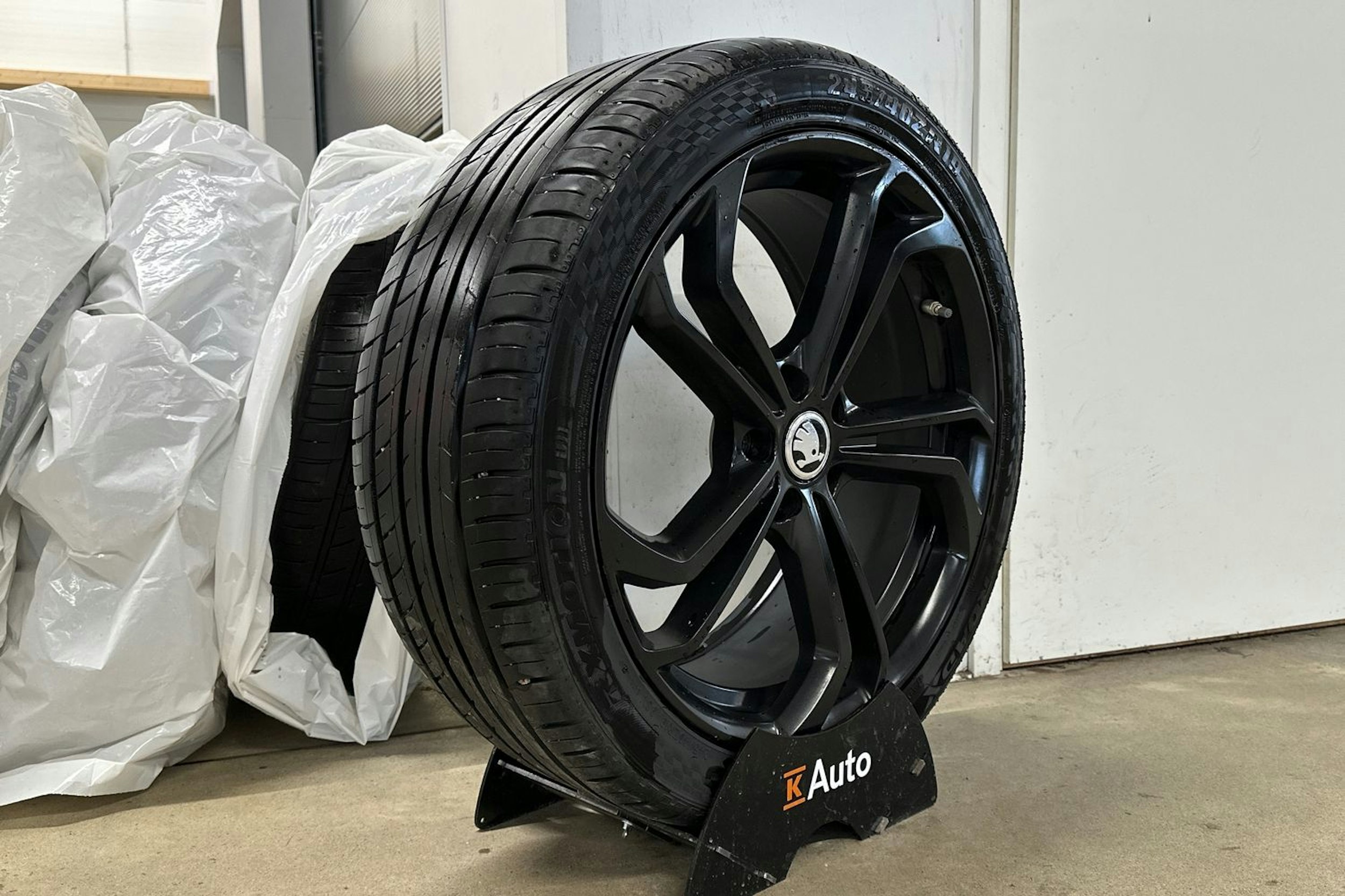 valkoinen Skoda Octavia 2022 kuva 13.