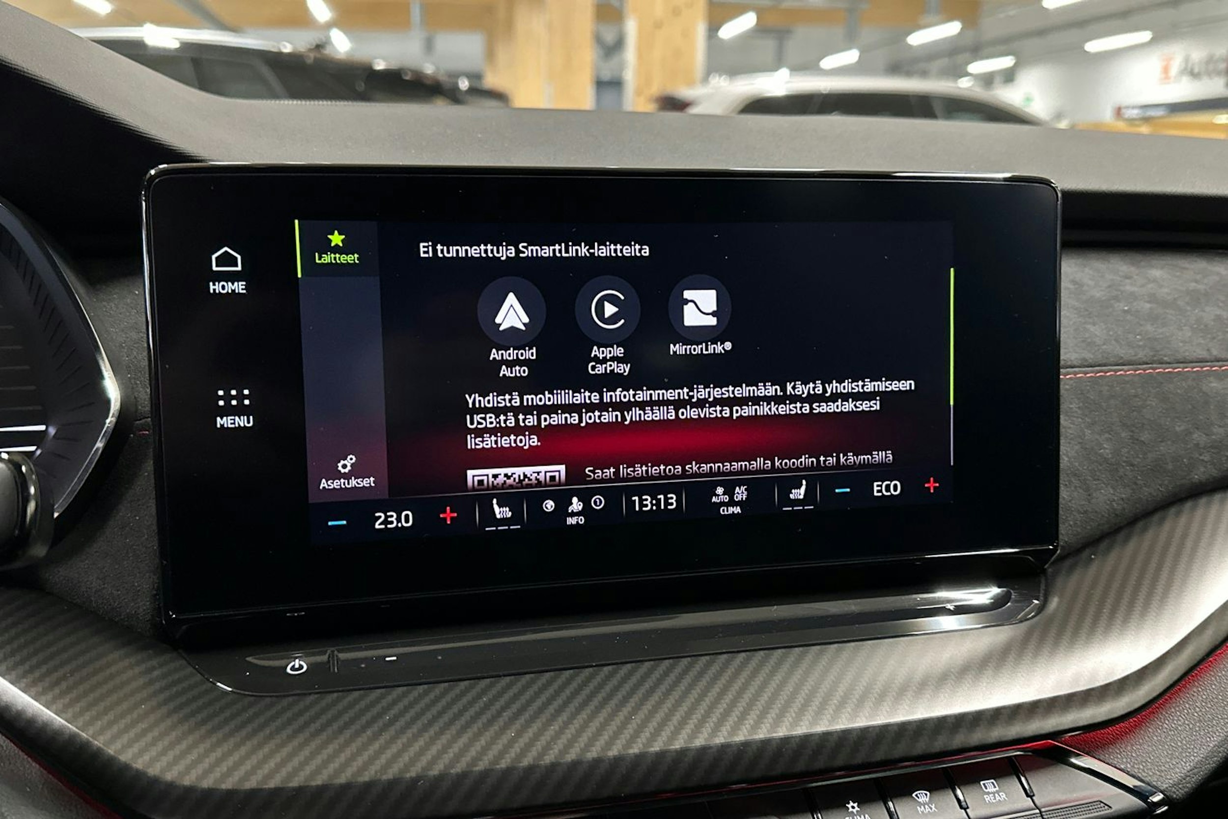 valkoinen Skoda Octavia 2022 kuva 18.