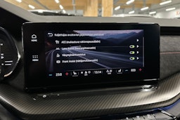 valkoinen Skoda Octavia 2022 kuva 20.