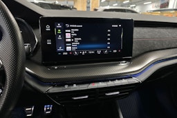 valkoinen Skoda Octavia 2022 kuva 21.