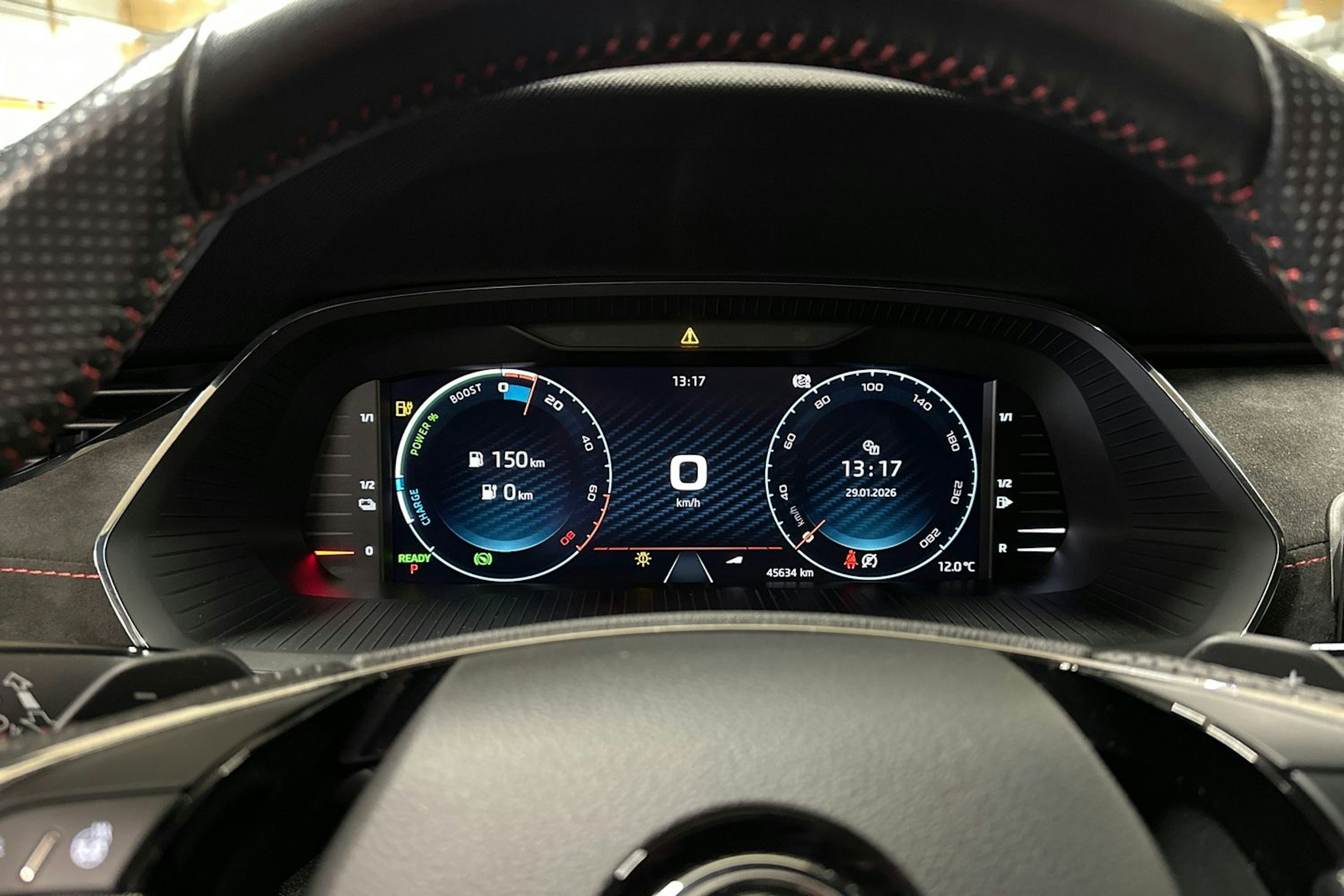 valkoinen Skoda Octavia 2022 kuva 26.