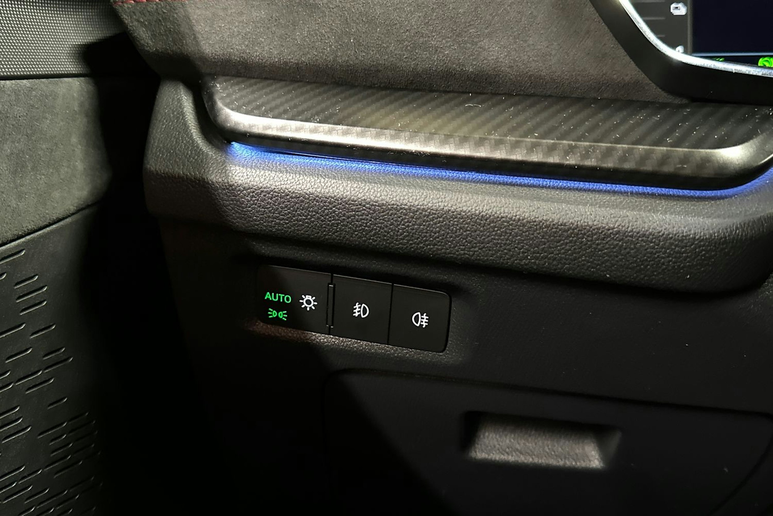 valkoinen Skoda Octavia 2022 kuva 31.