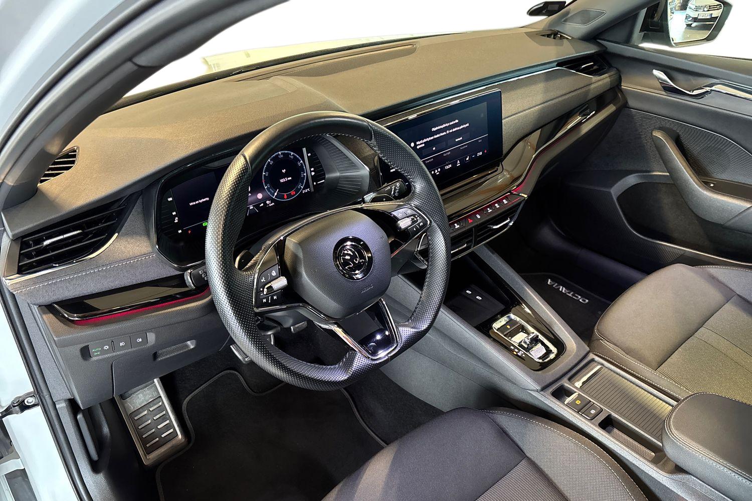 Skoda Octavia 2022, photo 6/25