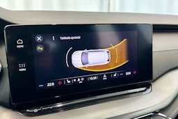 valkoinen Skoda Octavia 2022 kuva 27.