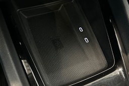 valkoinen Skoda Octavia 2022 kuva 29.