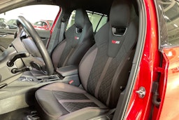 punainen Skoda Octavia 2022 kuva 14.