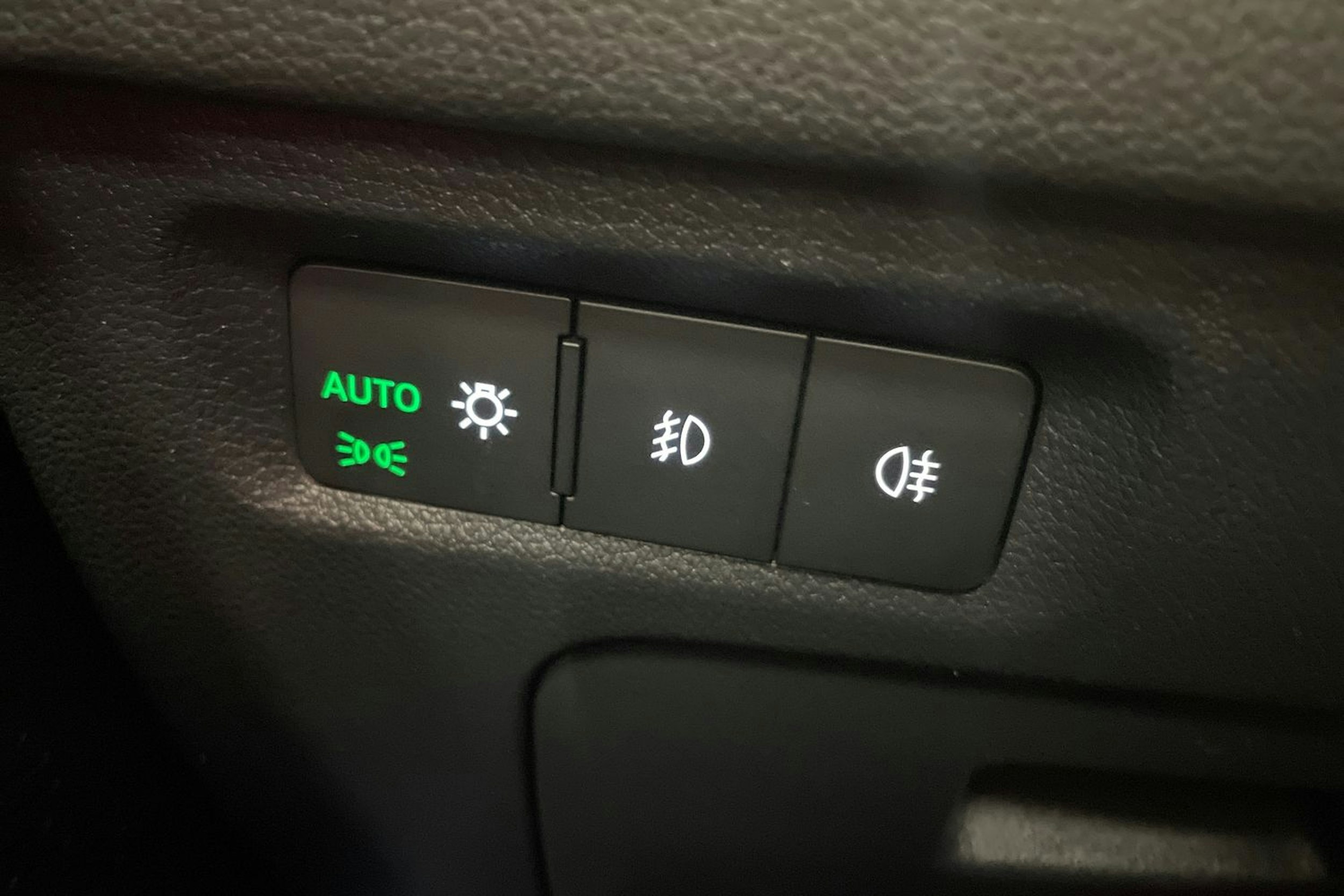 punainen Skoda Octavia 2022 kuva 21.