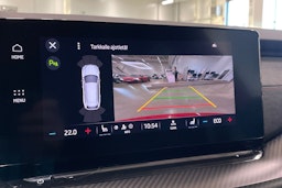 punainen Skoda Octavia 2022 kuva 22.