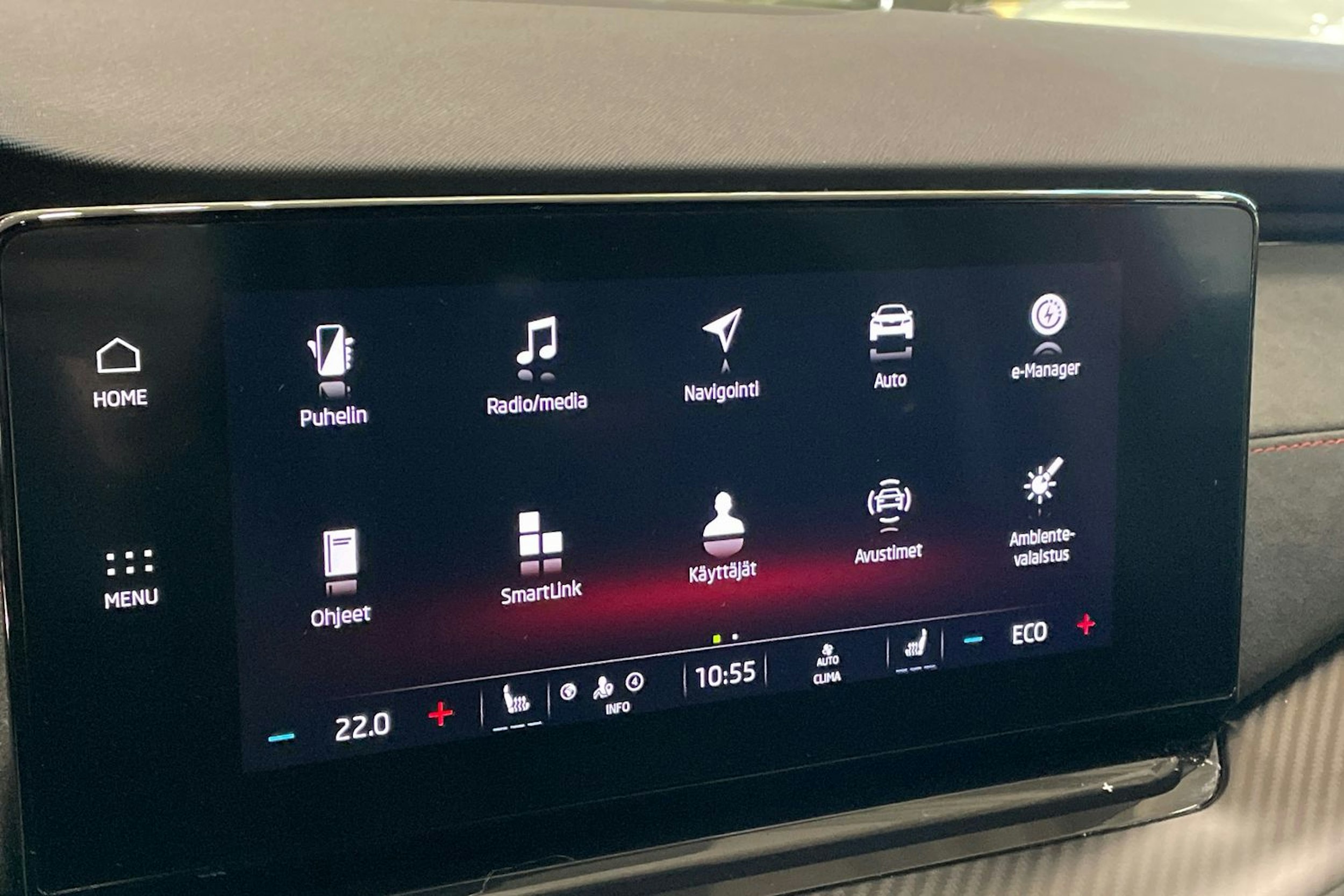 punainen Skoda Octavia 2022 kuva 25.