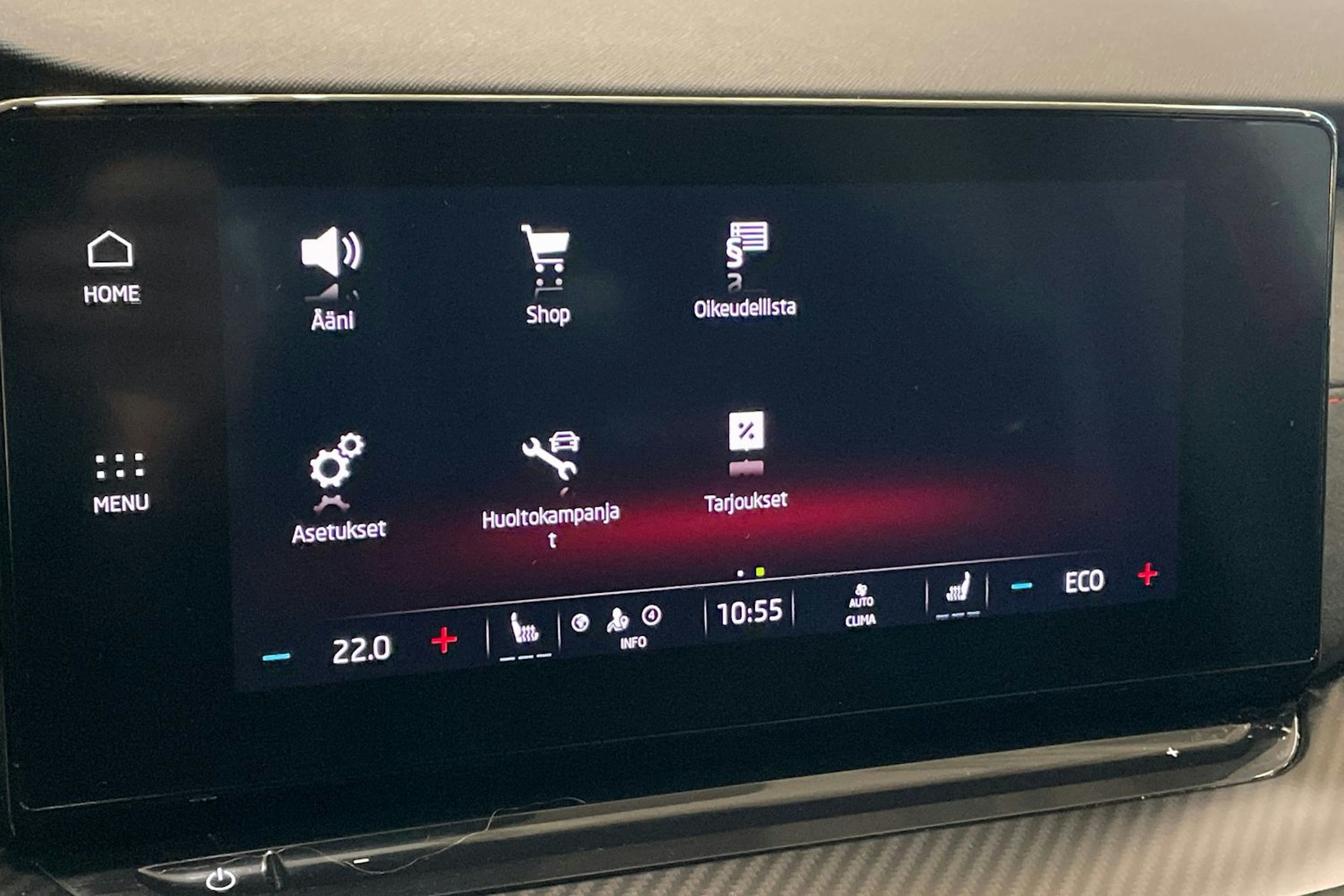 punainen Skoda Octavia 2022 kuva 26.