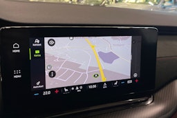 punainen Skoda Octavia 2022 kuva 28.