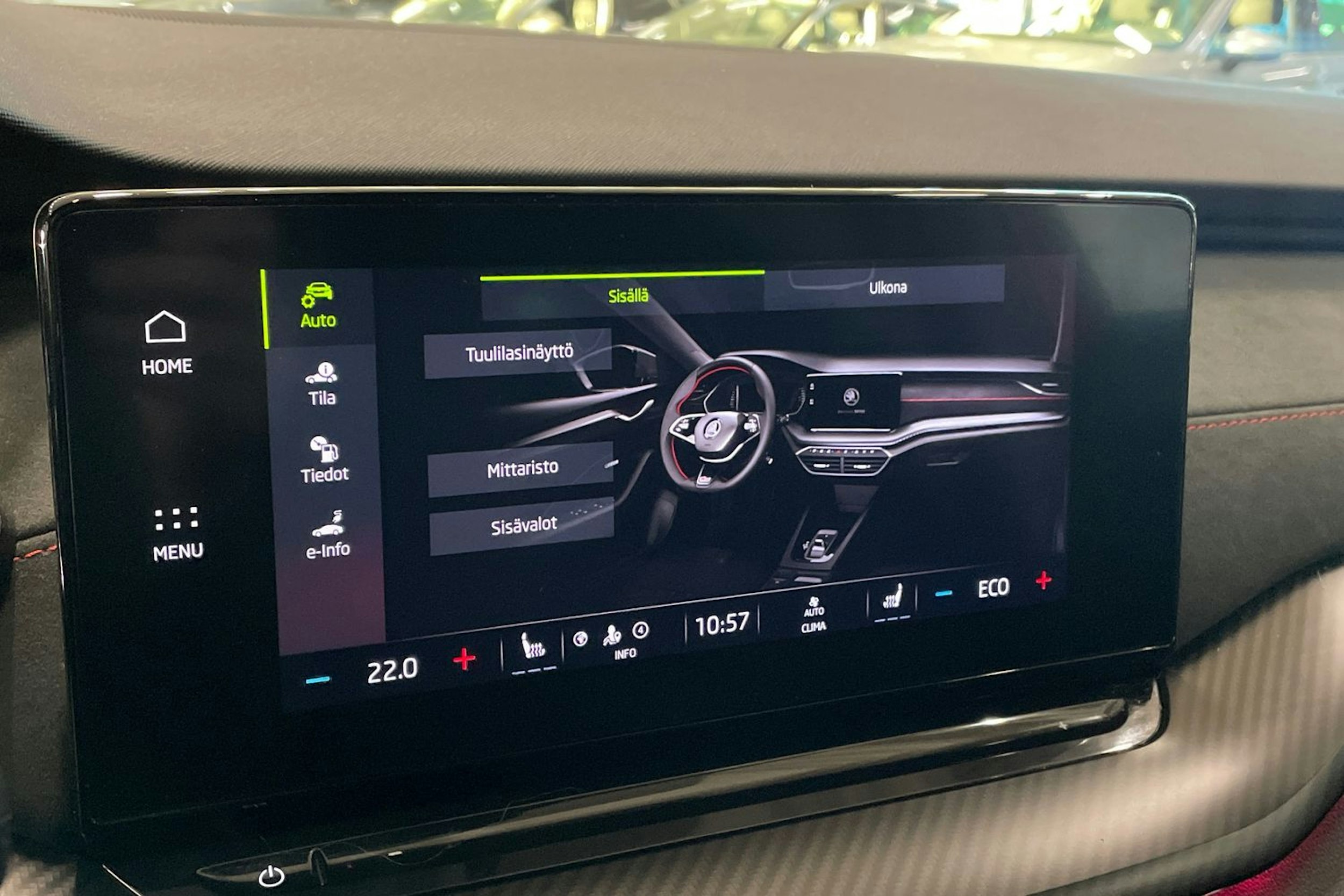 punainen Skoda Octavia 2022 kuva 30.