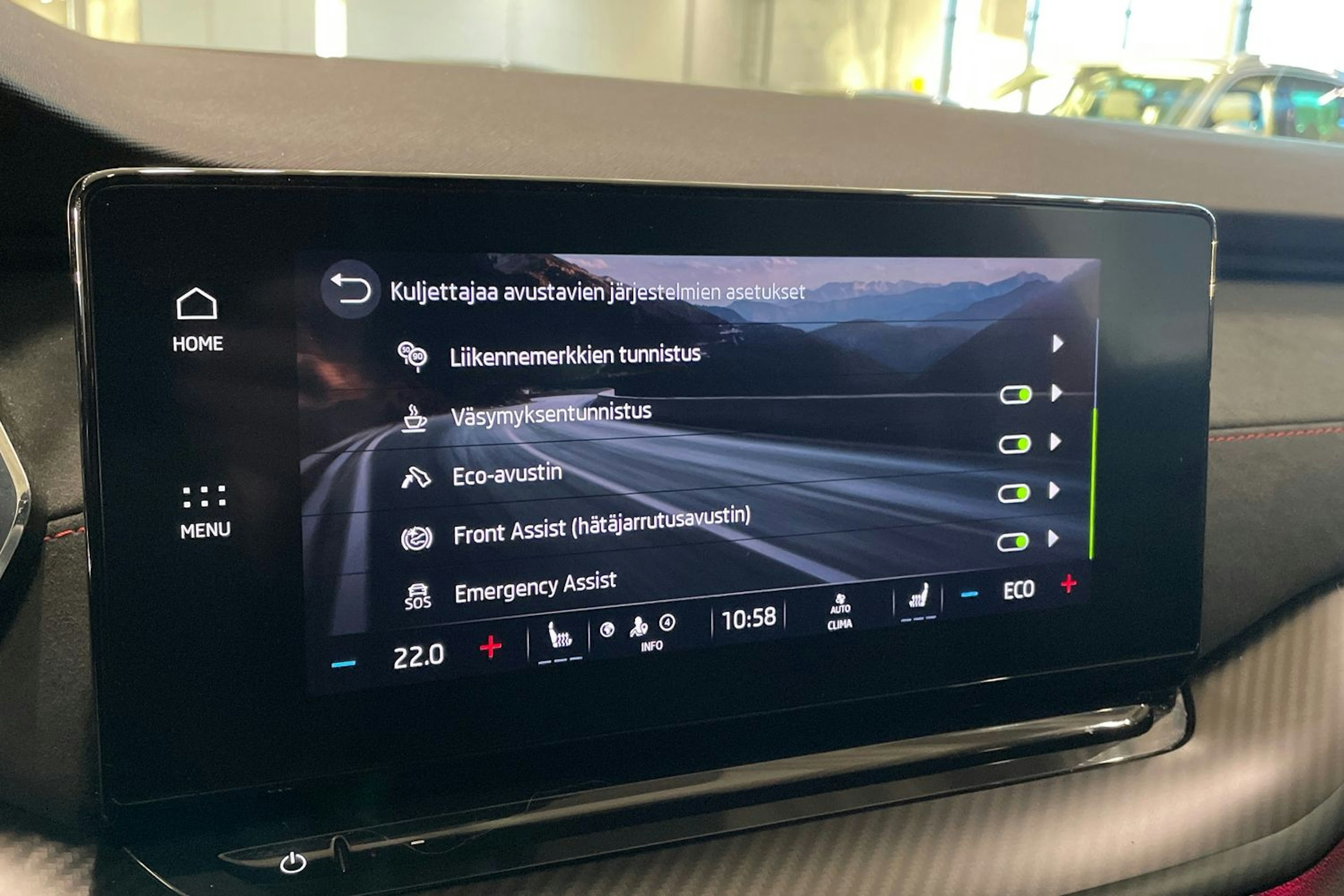 punainen Skoda Octavia 2022 kuva 35.