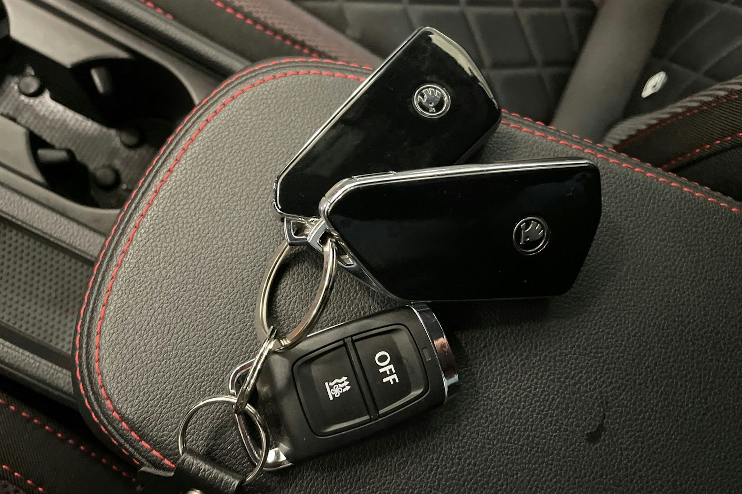 punainen Skoda Octavia 2022 kuva 39.