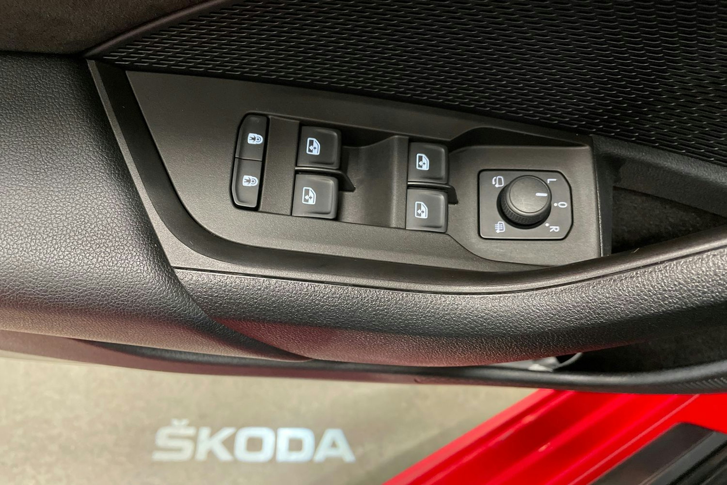 punainen Skoda Octavia 2022 kuva 40.