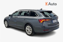 harmaa Skoda Octavia 2022 kuva 2.