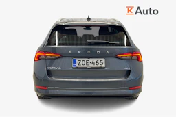 harmaa Skoda Octavia 2022 kuva 3.