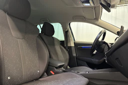 harmaa Skoda Octavia 2022 kuva 10.