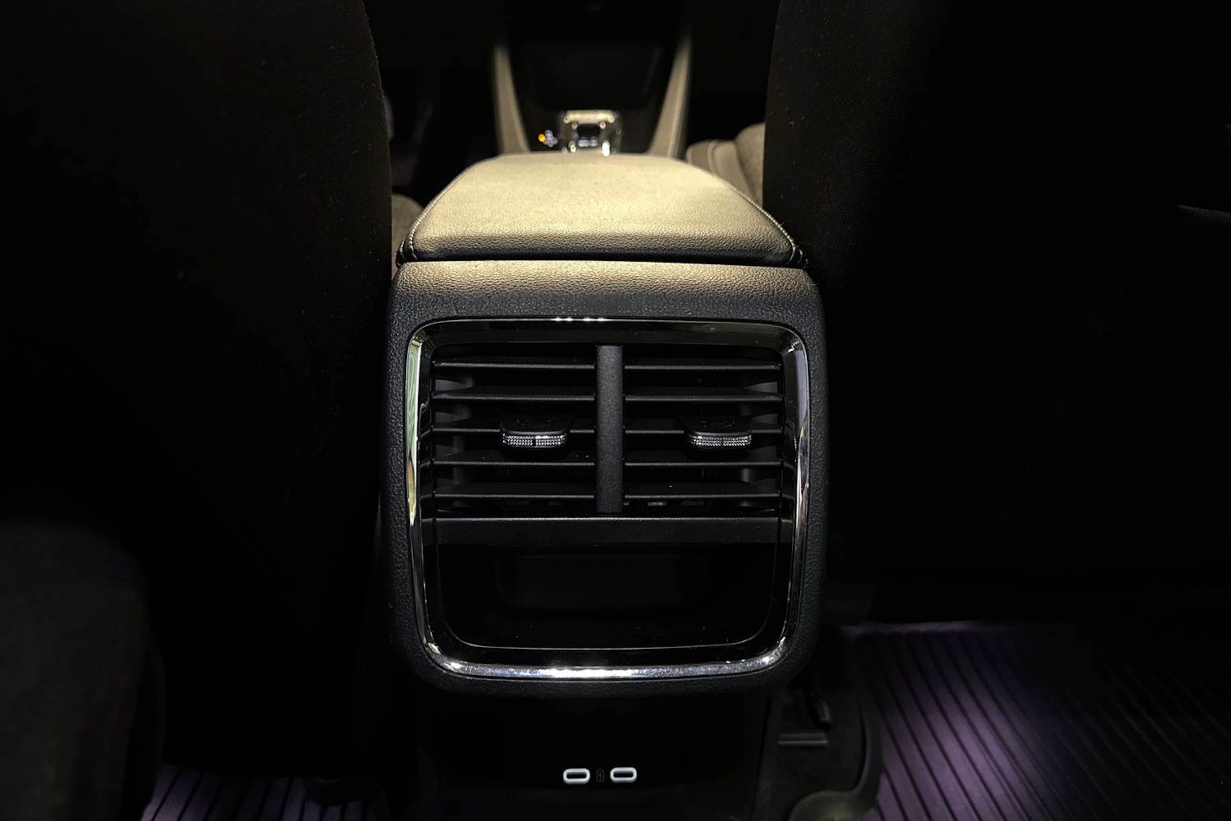 harmaa Skoda Octavia 2022 kuva 20.
