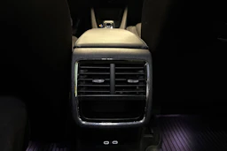 harmaa Skoda Octavia 2022 kuva 20.