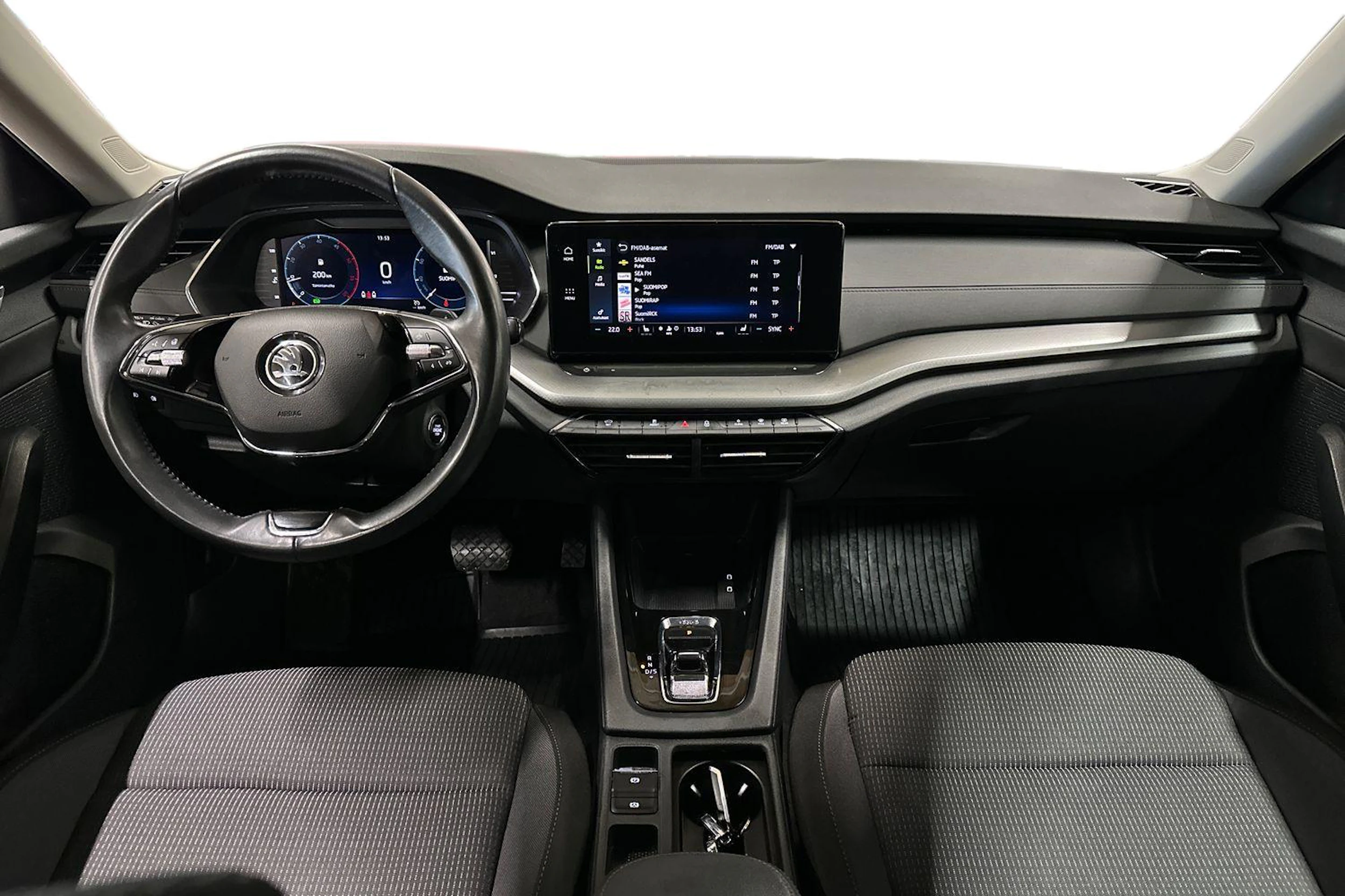 musta Skoda Octavia 2022 kuva 7.