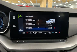 musta Skoda Octavia 2022 kuva 13.