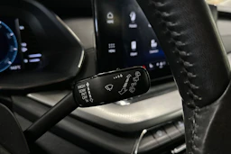 musta Skoda Octavia 2022 kuva 18.