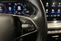 musta Skoda Octavia 2022 kuva 20.