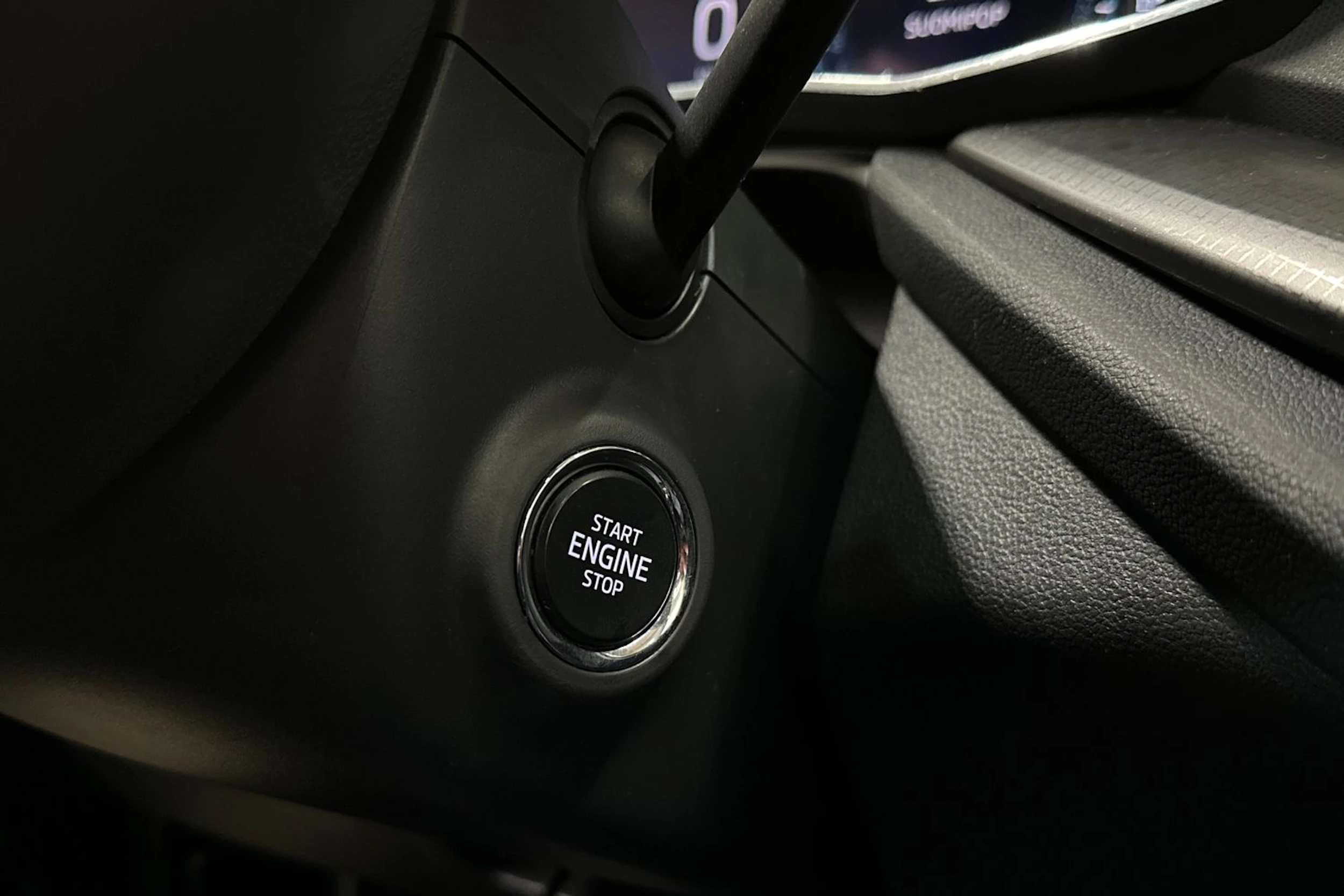 musta Skoda Octavia 2022 kuva 21.