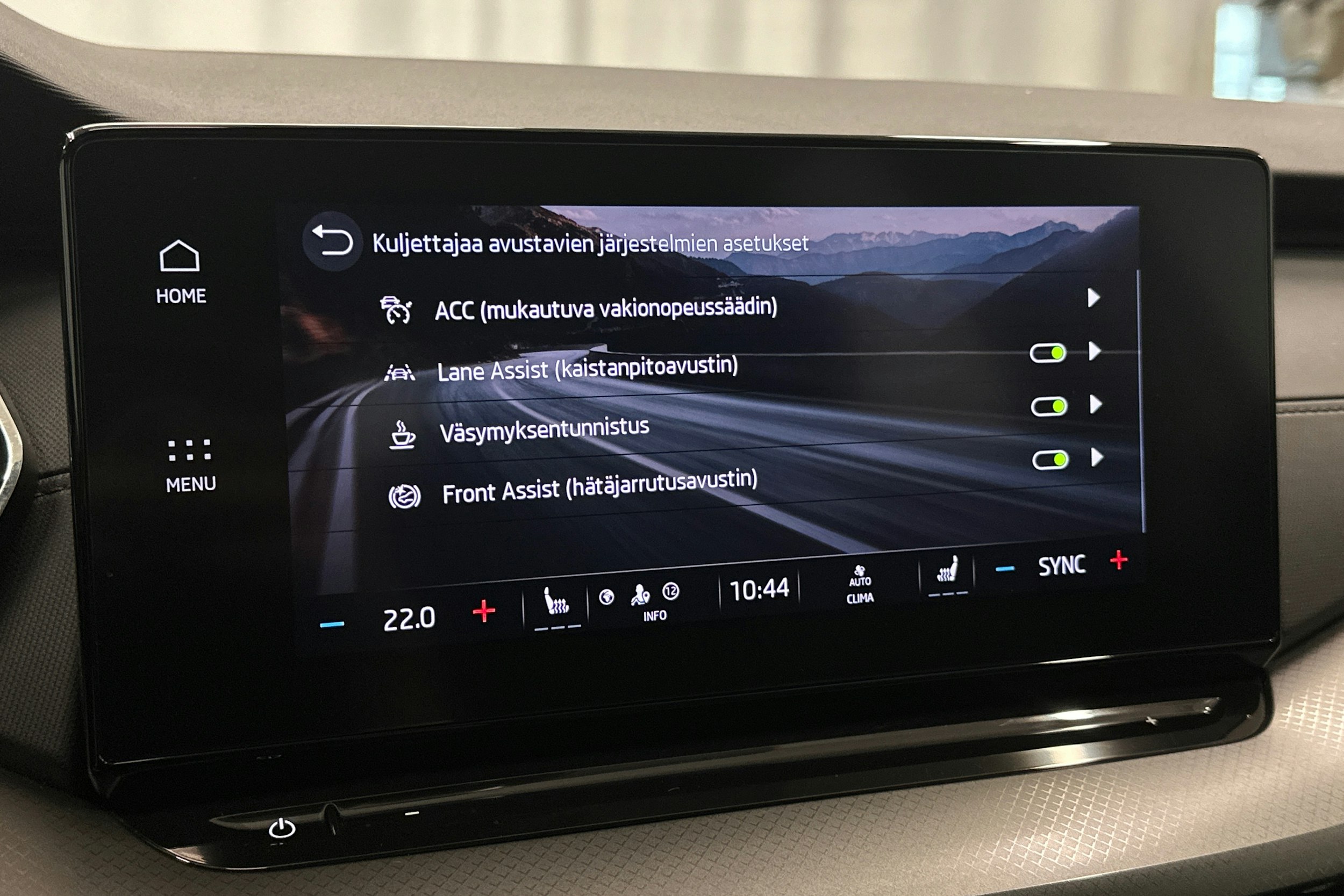 valkoinen Skoda Octavia 2022 kuva 23.