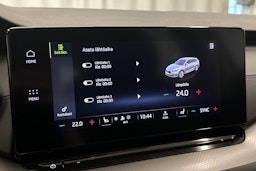 valkoinen Skoda Octavia 2022 kuva 24.