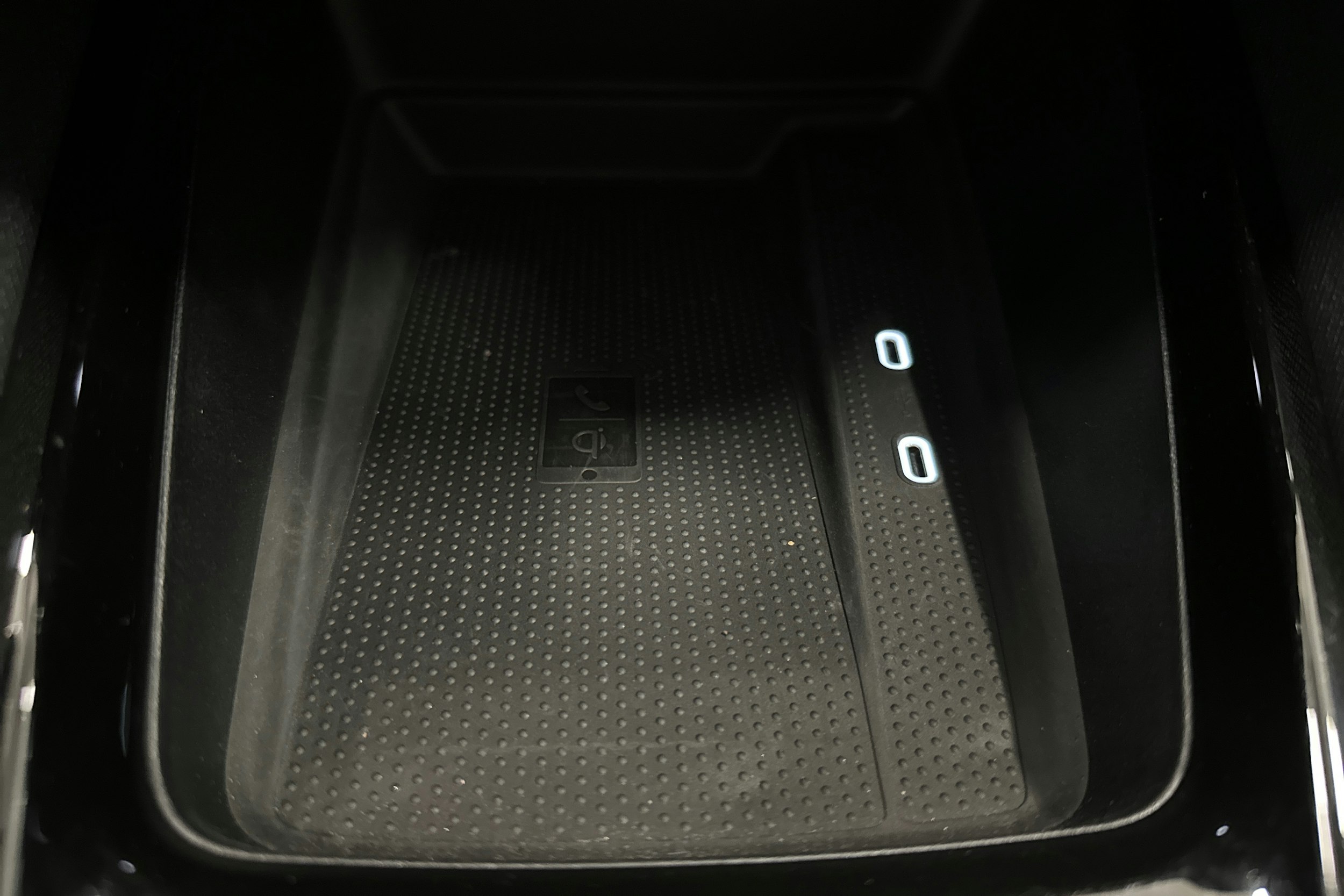 valkoinen Skoda Octavia 2022 kuva 27.